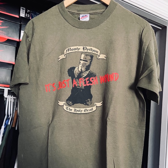 Monty python tee - Picture 1 of 4